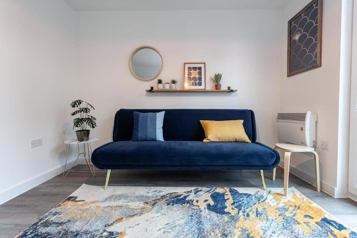 Superb 2 Bed Flat 5Min To Old Trafford Stadium Манчестер Экстерьер фото