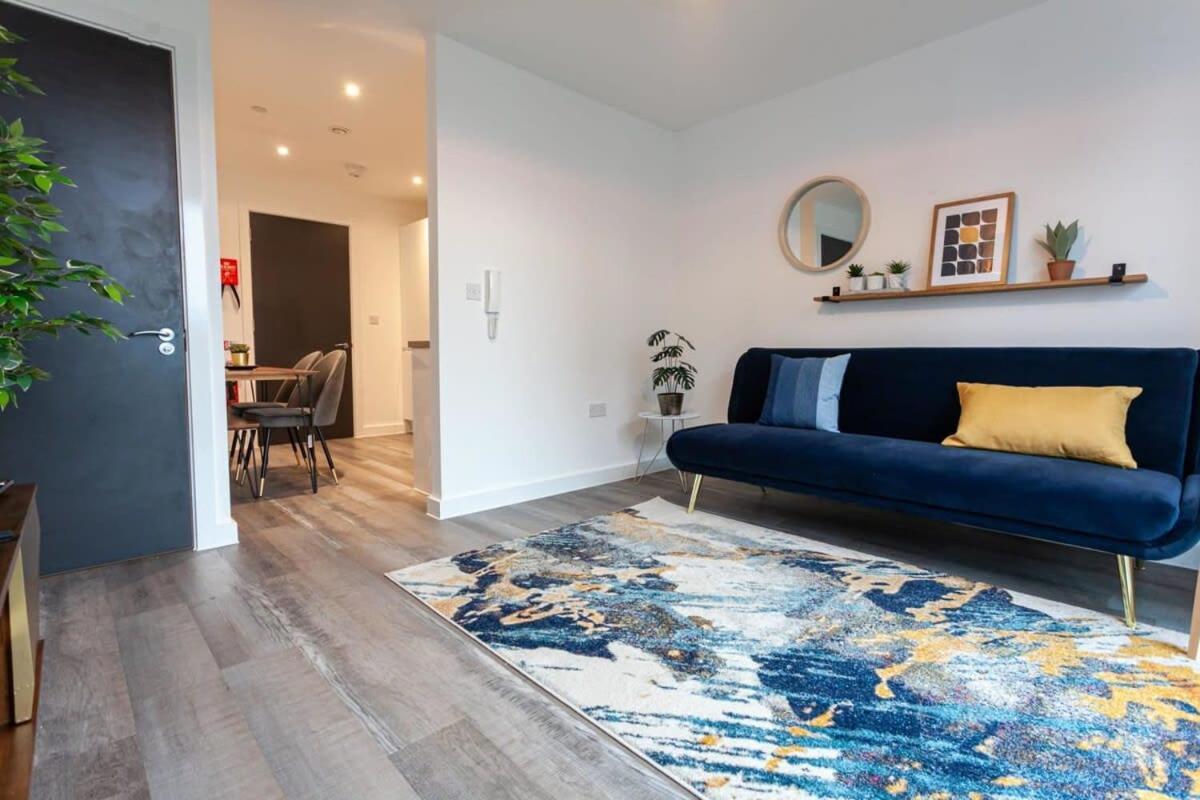 Superb 2 Bed Flat 5Min To Old Trafford Stadium Манчестер Экстерьер фото