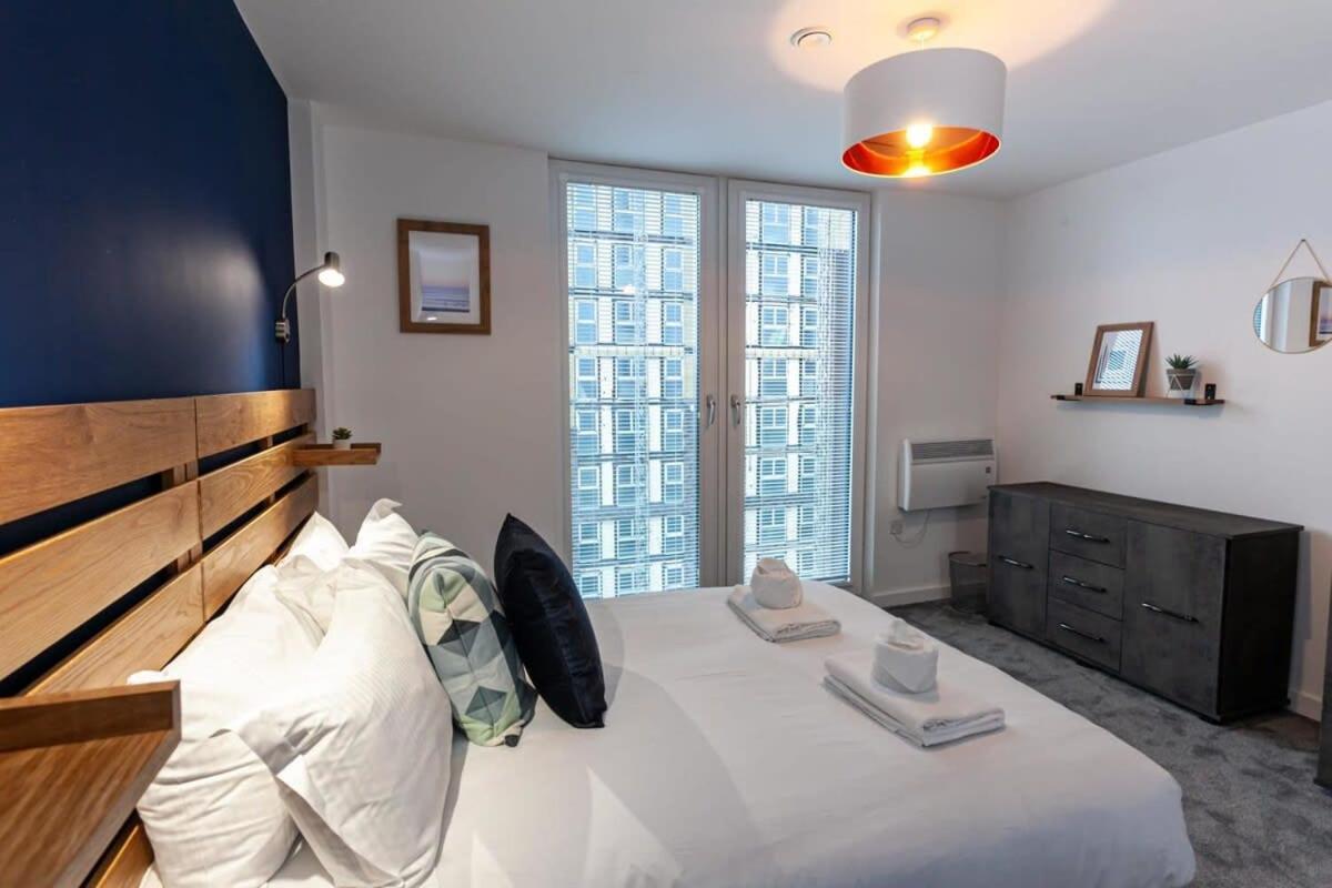 Superb 2 Bed Flat 5Min To Old Trafford Stadium Манчестер Экстерьер фото